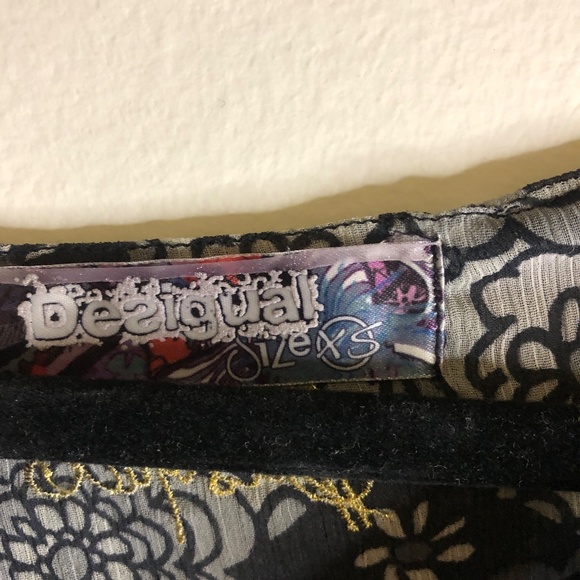 Desigual flowy long sleeve shirt size XS - Picture 2 of 4